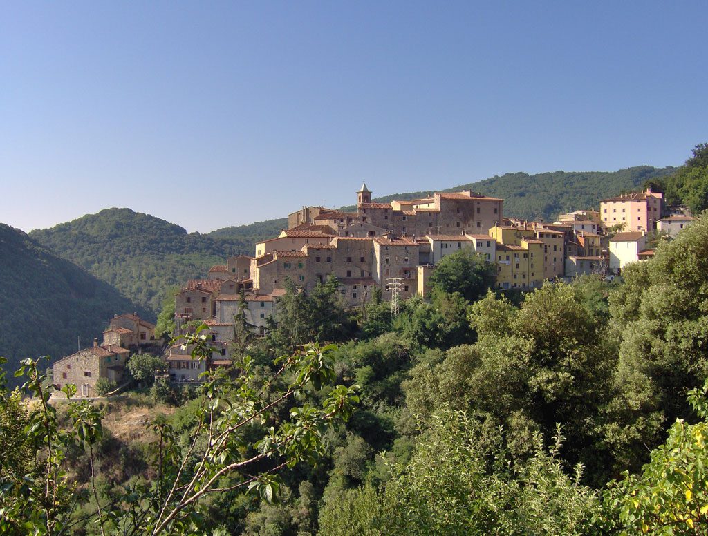 Historic towns of Val di Cornia